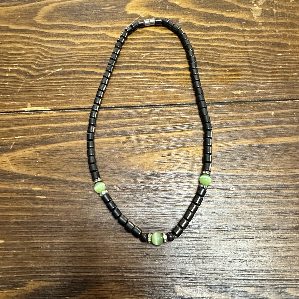 Onyx and hematite magnetic closure necklace